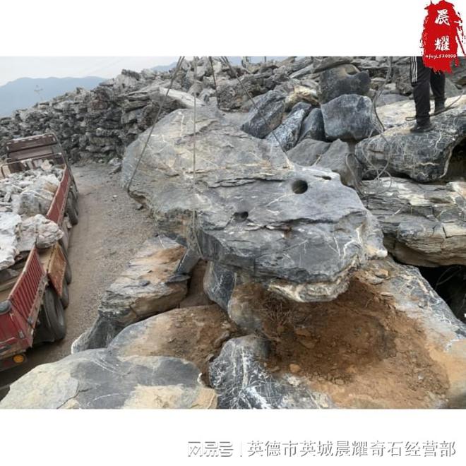 太湖石假山好看吗？威客电竞庭院景观设计园林假山造景(图1)